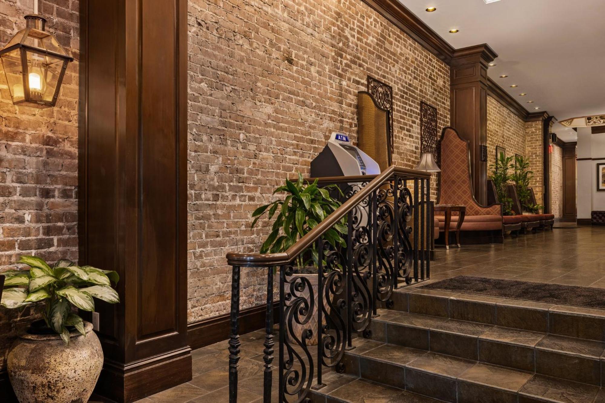 Club Wyndham La Belle Maison New Orleans Exterior photo