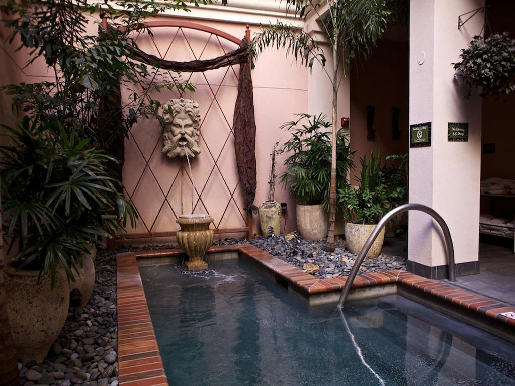 Club Wyndham La Belle Maison New Orleans Exterior photo