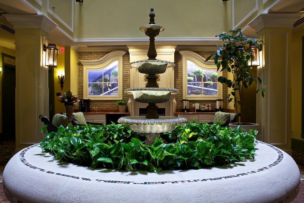 Club Wyndham La Belle Maison New Orleans Exterior photo